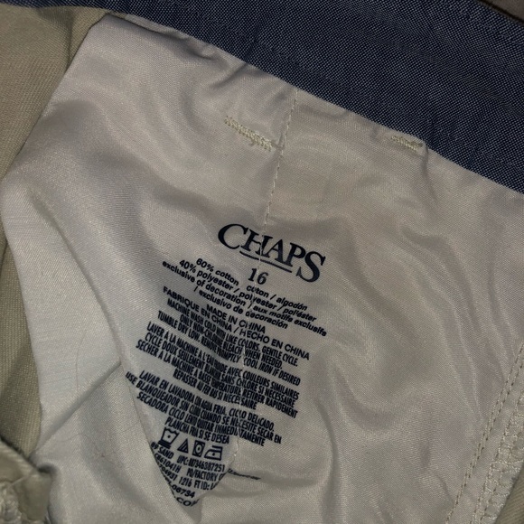 CHAPS khaki shorts - Picture 4 of 4